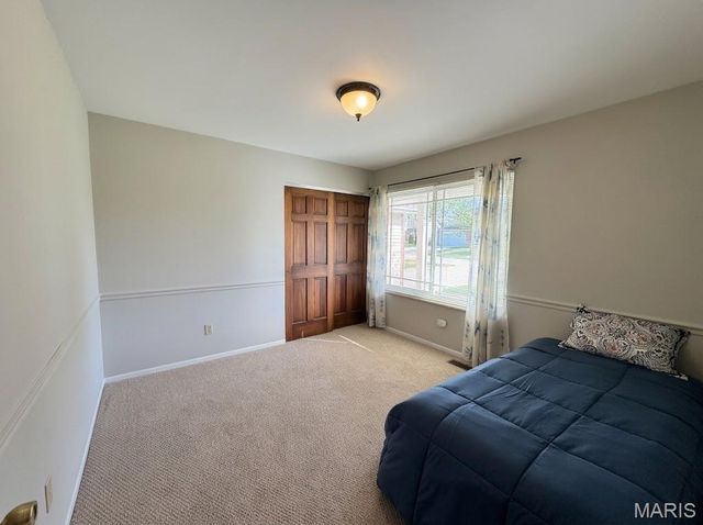 12028 Clichy Lane, Bridgeton, MO 63044