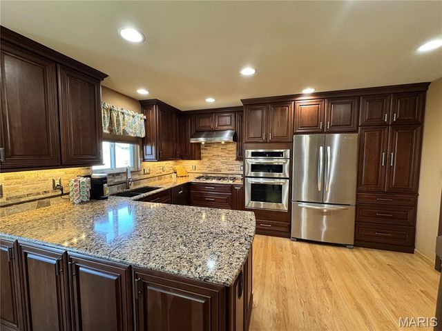 12028 Clichy Lane, Bridgeton, MO 63044