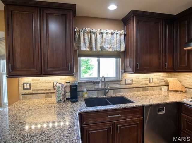12028 Clichy Lane, Bridgeton, MO 63044