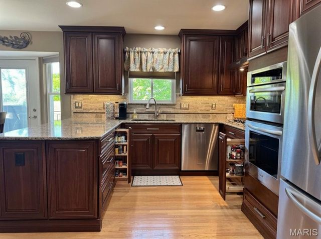 12028 Clichy Lane, Bridgeton, MO 63044