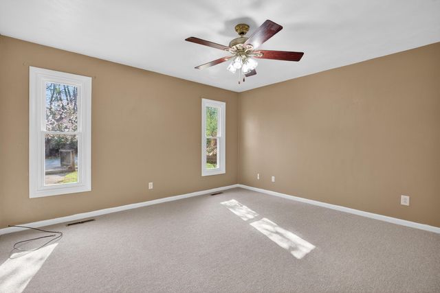 E 106 Beaver Dam CT, Goodview, VA 24095