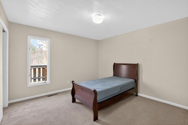 E 106 Beaver Dam CT, Goodview, VA 24095