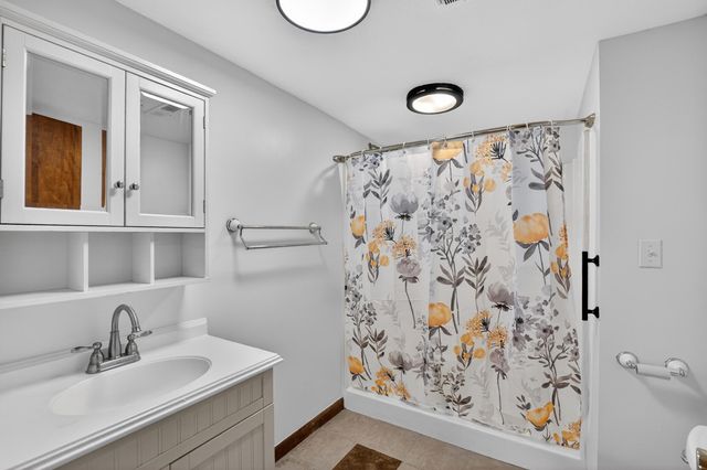 E 106 Beaver Dam CT, Goodview, VA 24095