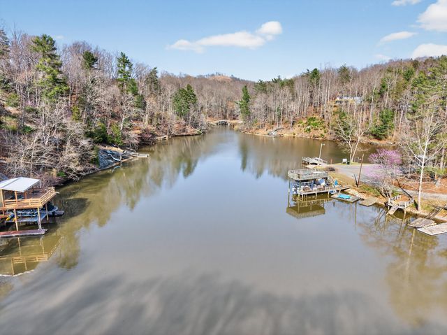 E 106 Beaver Dam CT, Goodview, VA 24095