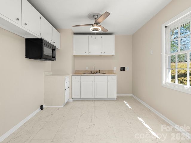 76 Maple Springs Road, Asheville, NC 28805