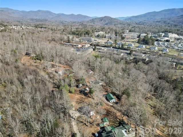 76 Maple Springs Road, Asheville, NC 28805