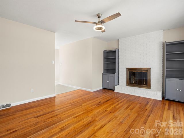 76 Maple Springs Road, Asheville, NC 28805