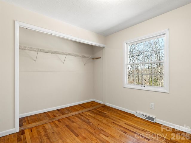 76 Maple Springs Road, Asheville, NC 28805