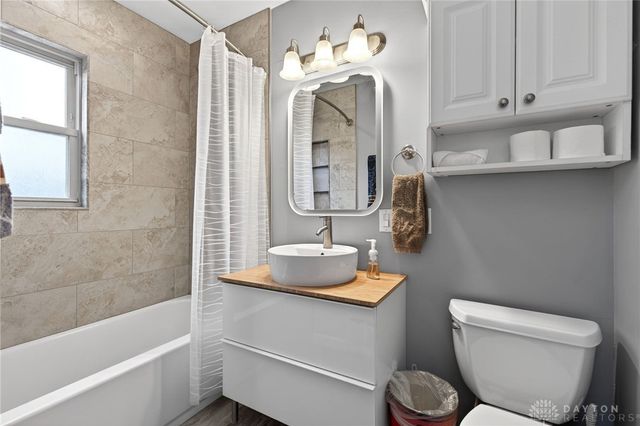 630 Alexander Drive, Dayton, OH 45403