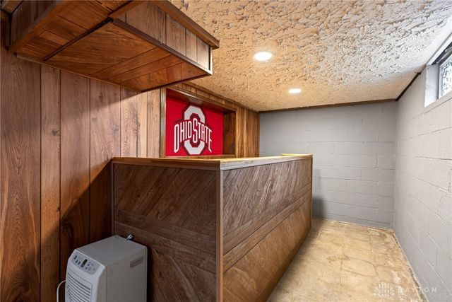 630 Alexander Drive, Dayton, OH 45403