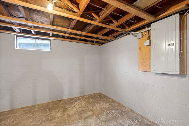 630 Alexander Drive, Dayton, OH 45403