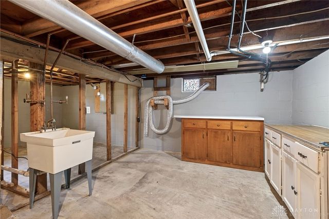 630 Alexander Drive, Dayton, OH 45403