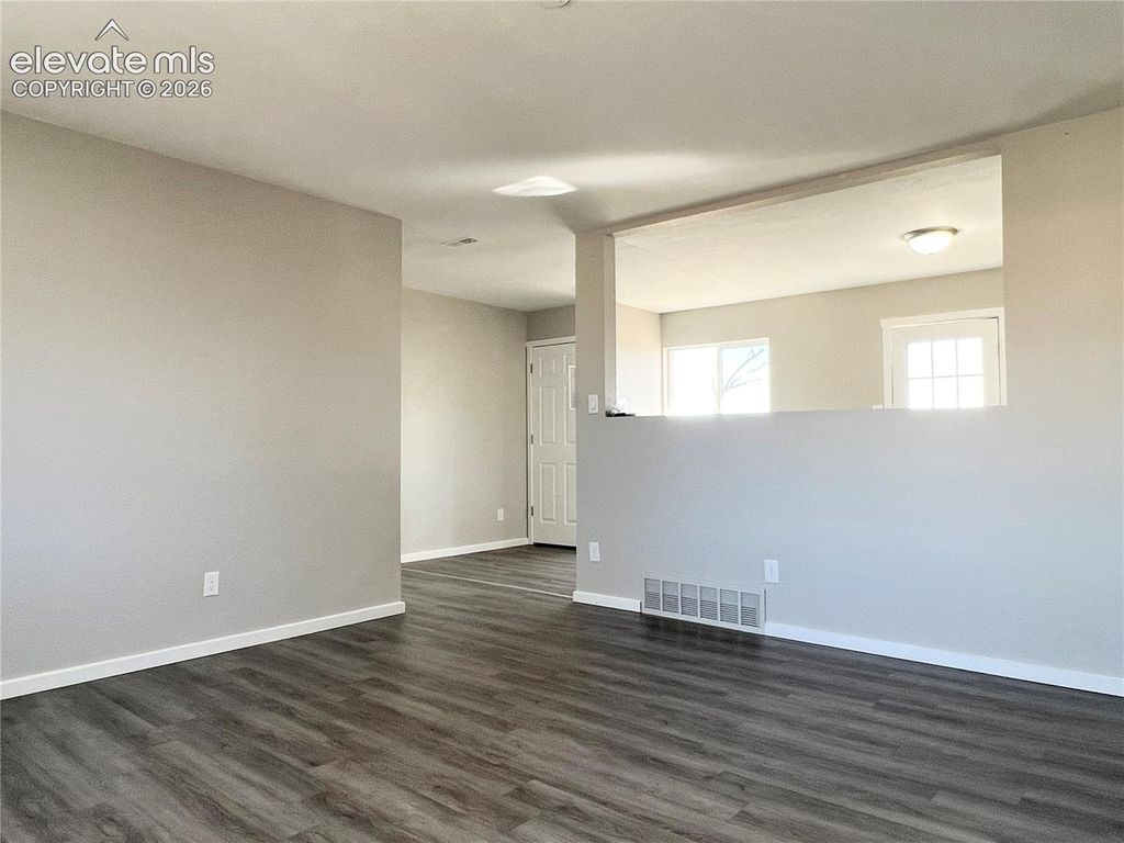 907 W Madison Street, Colorado Springs, CO 80907 — photo 5
