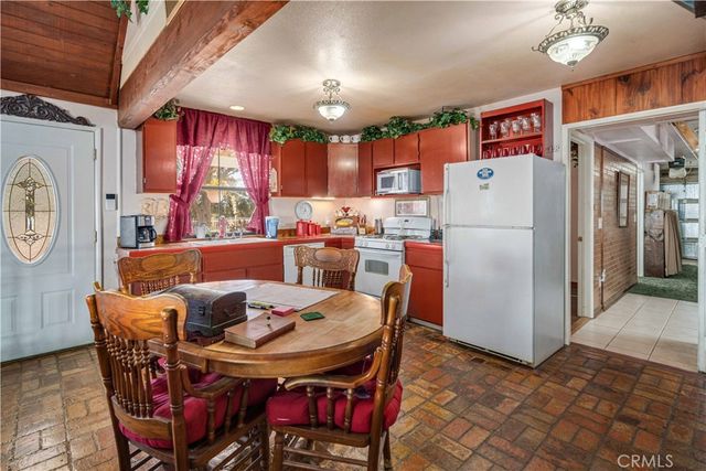 5849 East Avenue T8, Palmdale, CA 93552