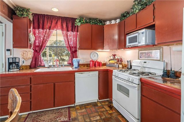 5849 East Avenue T8, Palmdale, CA 93552