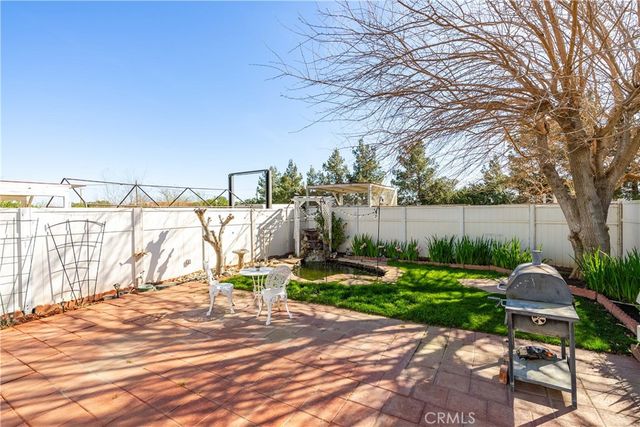 5849 East Avenue T8, Palmdale, CA 93552