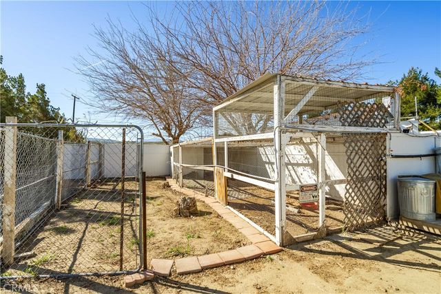 5849 East Avenue T8, Palmdale, CA 93552