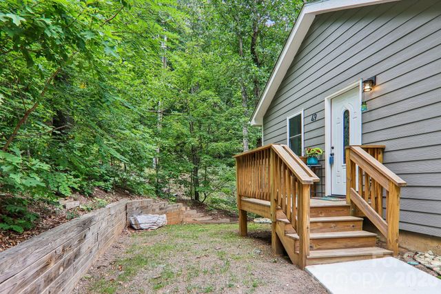49 Wilderness Trail, Candler, NC 28715