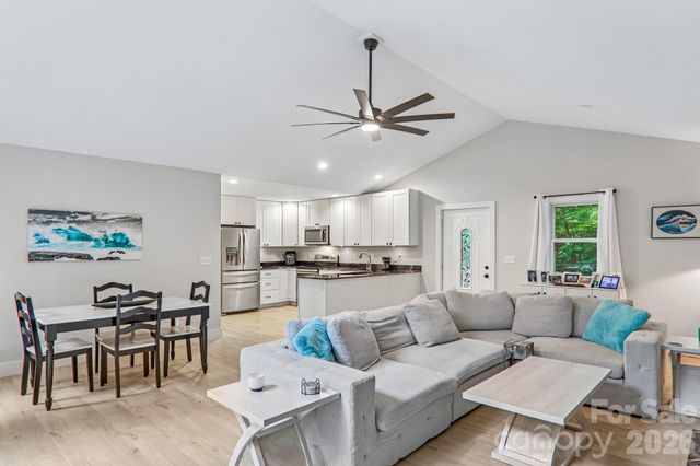 49 Wilderness Trail, Candler, NC 28715