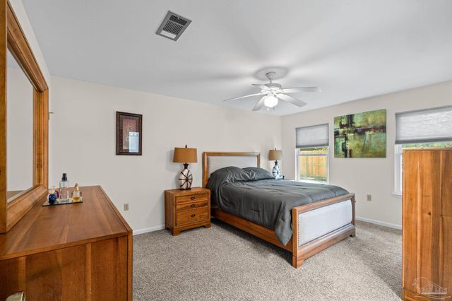 2176 Calle De Cantabria, Navarre, FL 32566
