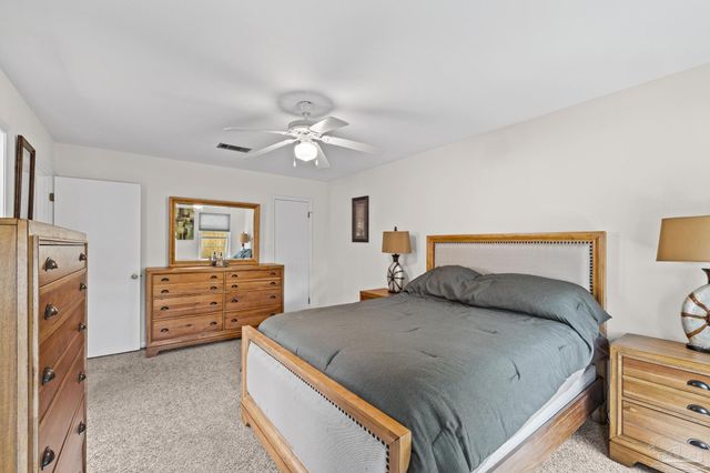 2176 Calle De Cantabria, Navarre, FL 32566