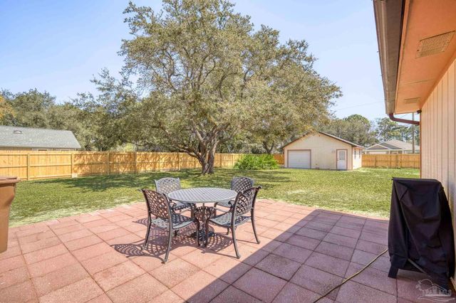 2176 Calle De Cantabria, Navarre, FL 32566