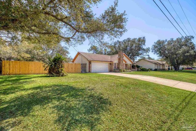 2176 Calle De Cantabria, Navarre, FL 32566
