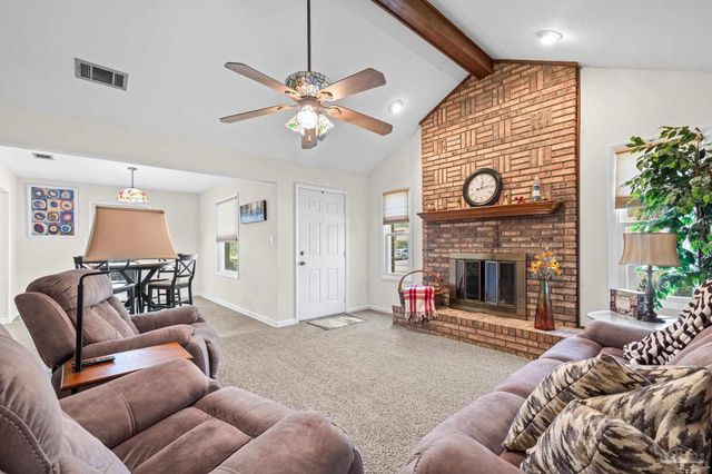 2176 Calle De Cantabria, Navarre, FL 32566