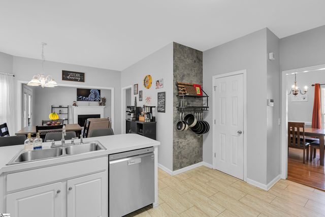 8 Longspur Court, Simpsonville, SC 29680