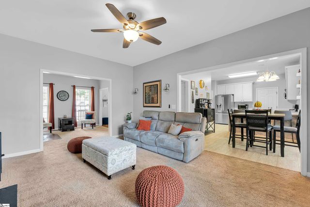 8 Longspur Court, Simpsonville, SC 29680