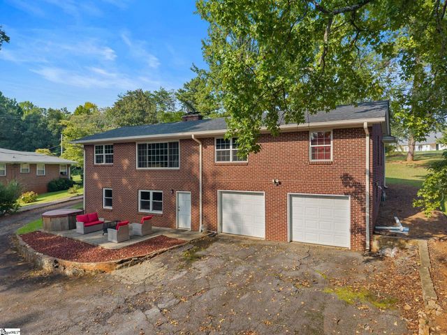 204 Hermitage Road, Greenville, SC 29615