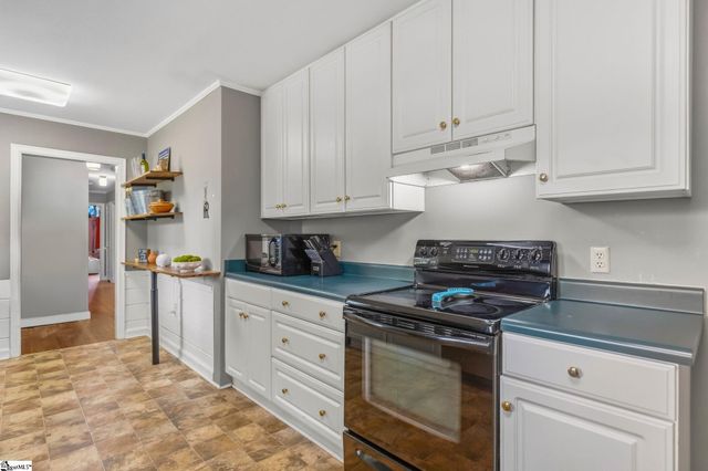 204 Hermitage Road, Greenville, SC 29615