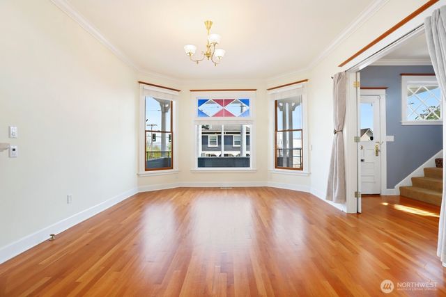 137 23rd Avenue E, Seattle, WA 98112