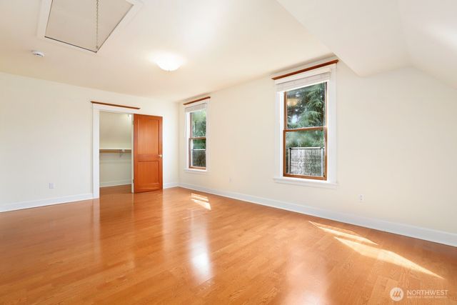 137 23rd Avenue E, Seattle, WA 98112