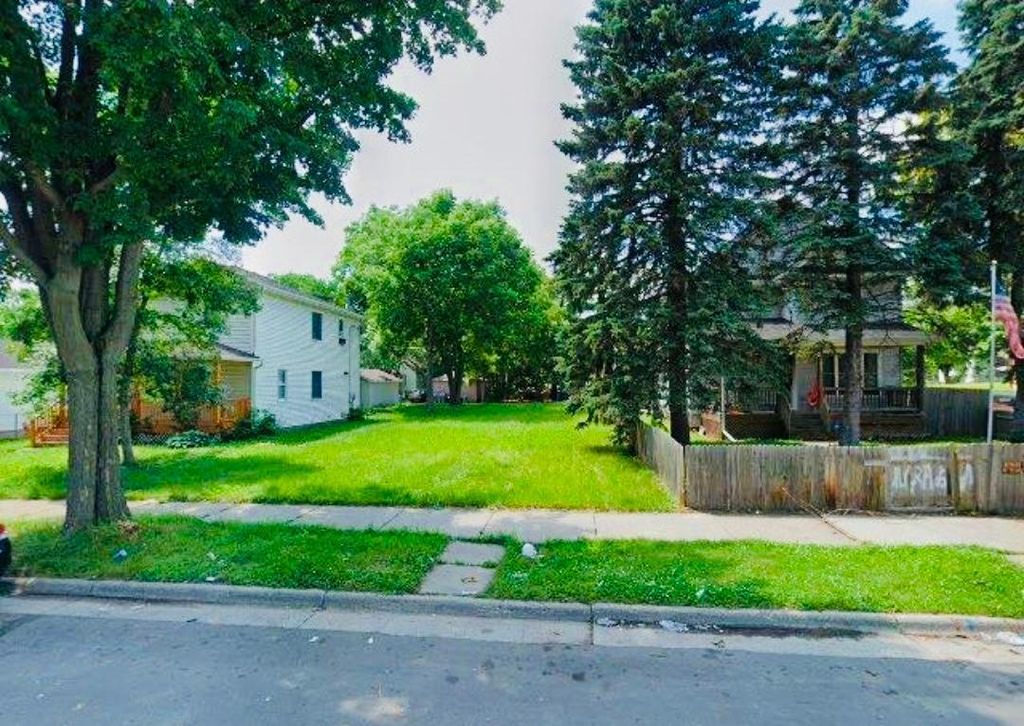 2955 Russell Avenue N, Minneapolis, MN 55411