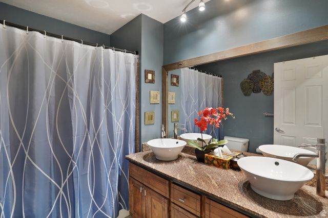 9763 S CHYLENE DR, Sandy, UT 84092