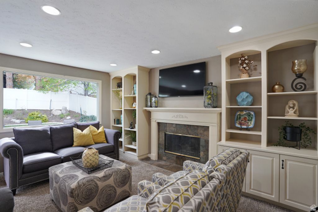 Image 13 of property listing at 9763 S CHYLENE DR, Sandy, UT 84092