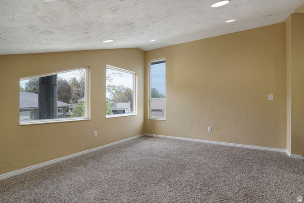 Image 23 of property listing at 9763 S CHYLENE DR, Sandy, UT 84092