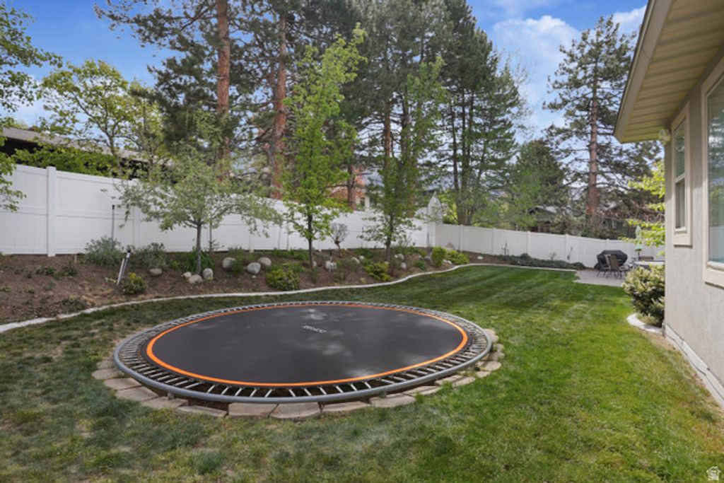 Image 24 of property listing at 9763 S CHYLENE DR, Sandy, UT 84092