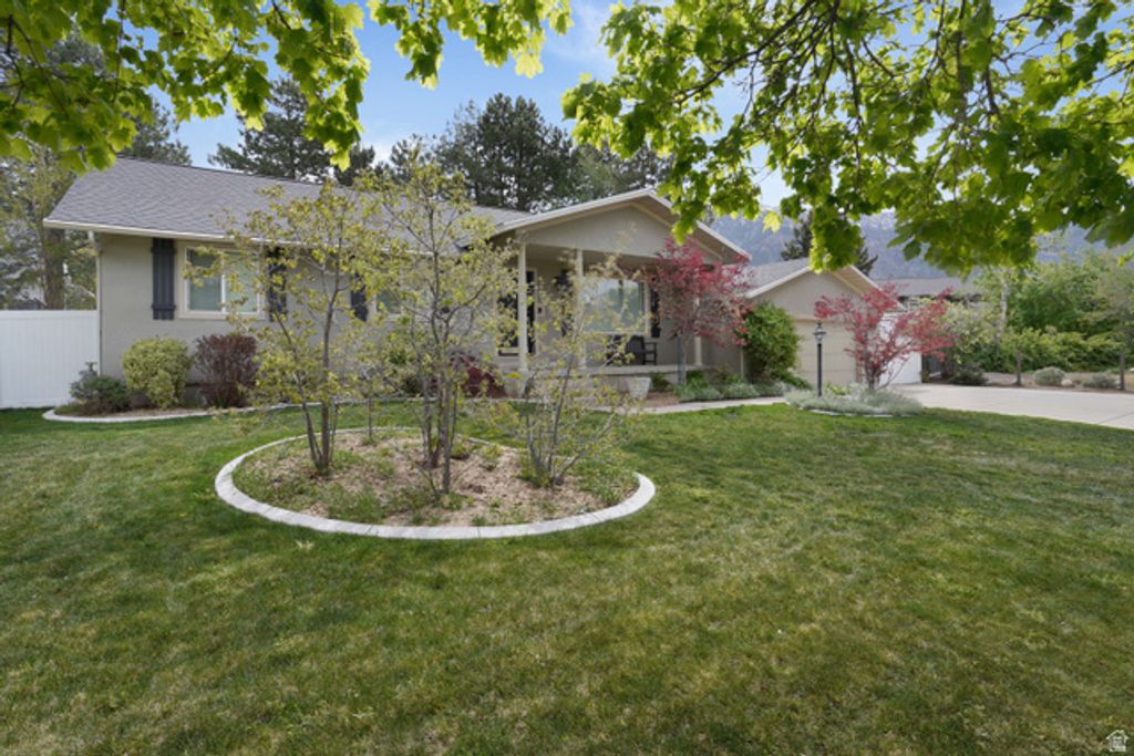 Image 28 of property listing at 9763 S CHYLENE DR, Sandy, UT 84092