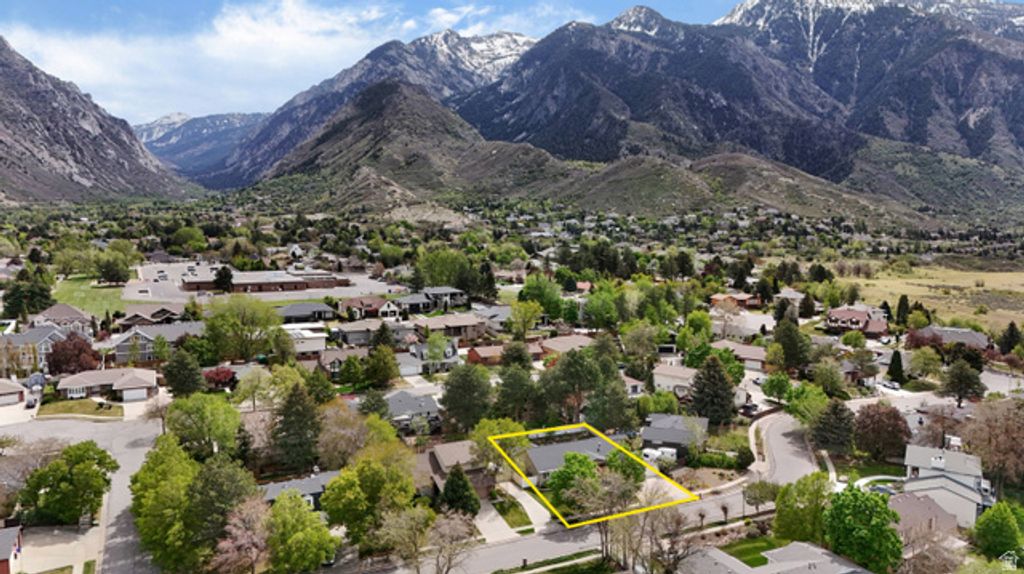 Image 29 of property listing at 9763 S CHYLENE DR, Sandy, UT 84092