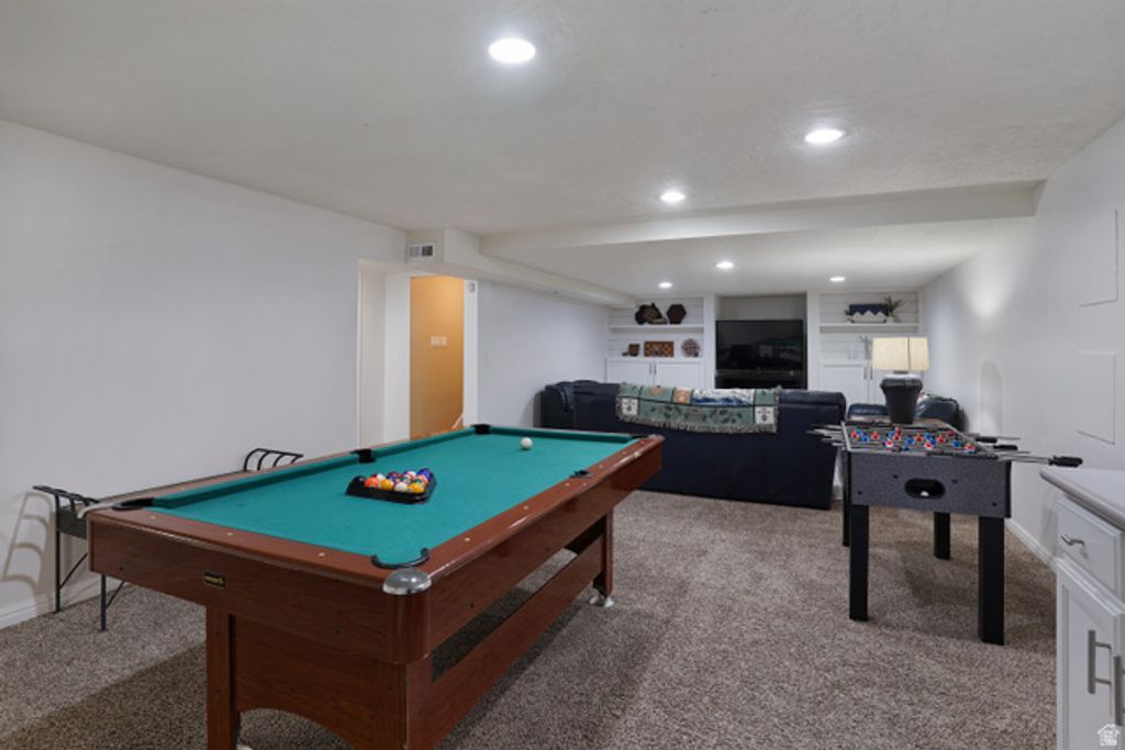 Image 33 of property listing at 9763 S CHYLENE DR, Sandy, UT 84092