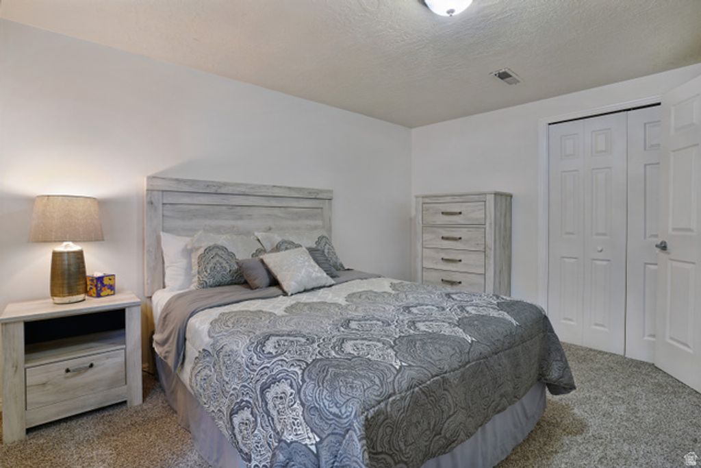 Image 41 of property listing at 9763 S CHYLENE DR, Sandy, UT 84092