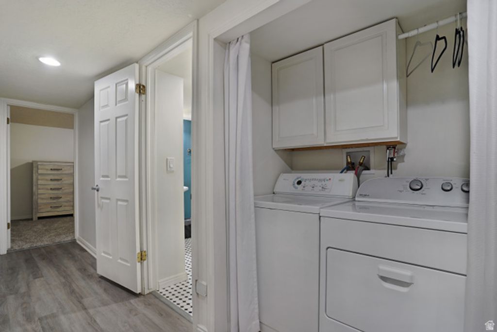 Image 44 of property listing at 9763 S CHYLENE DR, Sandy, UT 84092