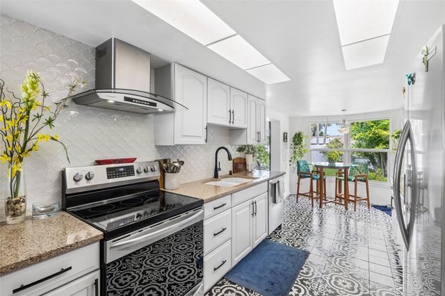 14006 81ST AVENUE, Seminole, FL 33776