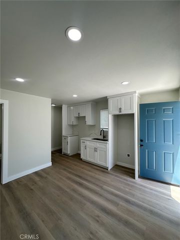 8939 Elizabeth E, South Gate, CA 90280