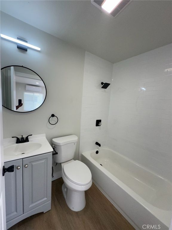 8939 Elizabeth E, South Gate, CA 90280