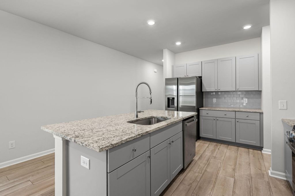 Image 14 of property listing at 185 Lucky Day Drive, Summerville, SC 29486