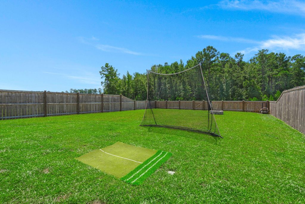 Image 3 of property listing at 185 Lucky Day Drive, Summerville, SC 29486