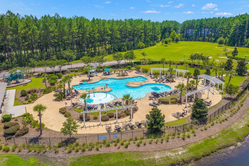 Image 39 of property listing at 185 Lucky Day Drive, Summerville, SC 29486